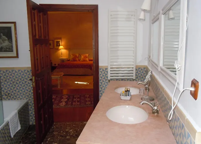 Hotel Palacio Chaves 3*